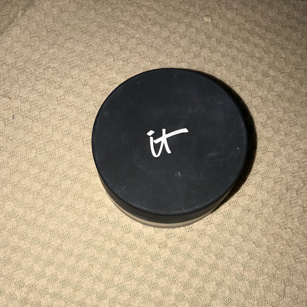 Bye Bye Pores Translucent Powder